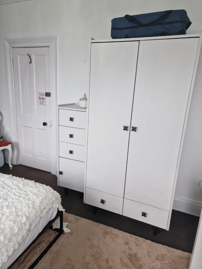 بلفاست Double Rooms, Free Continental Breakfast, Pics And Full Address Sent After Booking, 2 Miles To City Centre المظهر الخارجي الصورة
